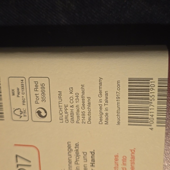 ❤️BUY 5 GET 3 FREE Leuchtturm1917 Dotted Notebook Medium (A5), Retail $25.50US - Picture 9 of 12